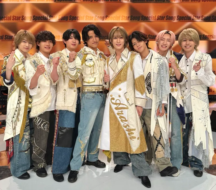 「B&ZAI」鈴木悠仁（左四）僅於會員制部落格發文道歉，照常上節目表演。翻攝jr_official_X X