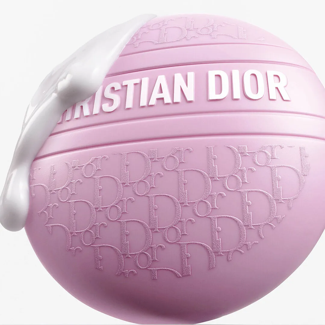 Dior推出緹花全能修護霜馬卡龍限量版#浪漫紫，50ml／2000元。品牌提供