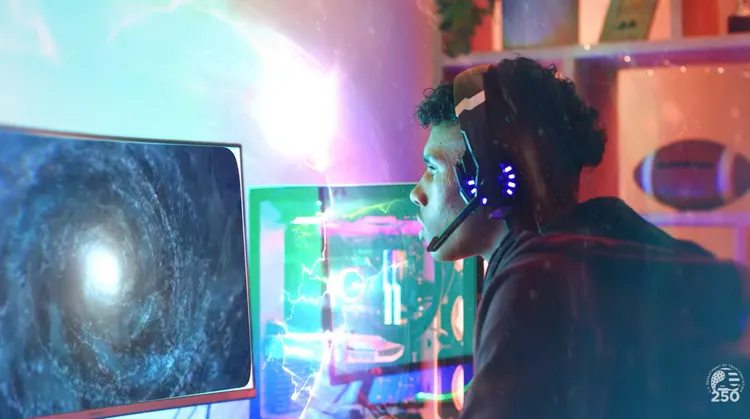 美國電腦遊戲玩家「工作」實況。翻攝Youtube/ Department of Transportation