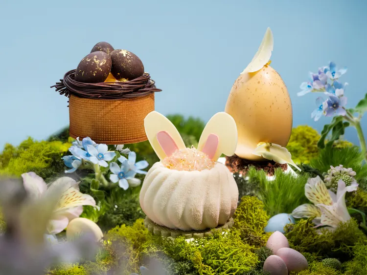 台北文華東方酒店「文華餅房」由行政西點主廚胡利雲取材兔子及雞蛋等復活節經典元素，打造一系列繽紛吸睛的各式復活節甜點。台北文華東方酒店提供