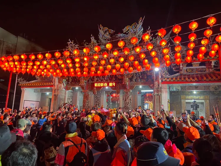 白沙屯媽祖進香12日深夜出發，預計當天將有數十萬人次湧進通霄小鎮。翻攝拱天宮臉書