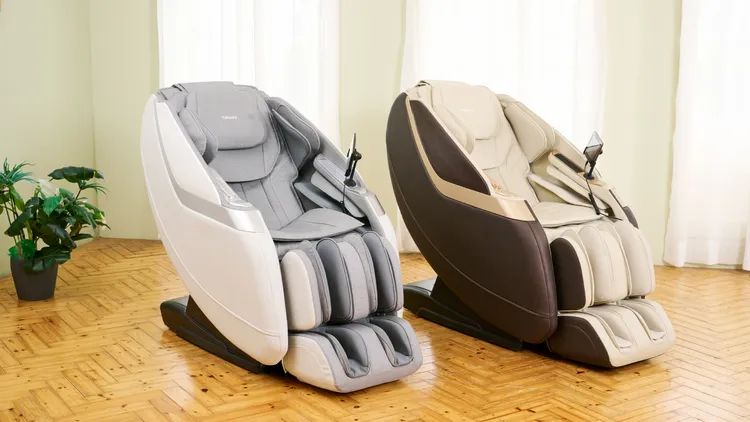tokuyo「音波S玩美椅」定價11萬9000元，限時優惠價8萬9900元。即日起至5/11止，於指定通路購買可享雙重贈禮，包括無線溫感刮刮揉頸枕與雙頻舒眠枕。業者提供