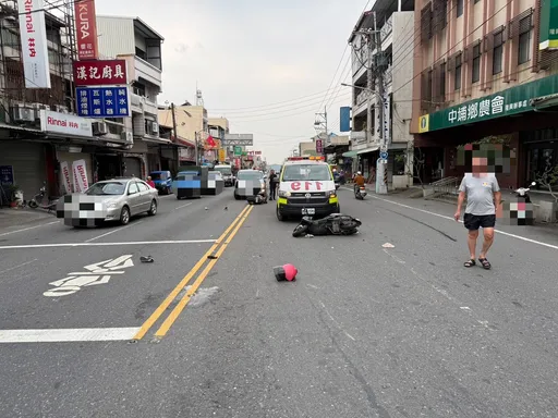 嘉義中埔台18線一早兩撞　女駕駛暴衝加油站　機車騎士闖紅燈喪命　