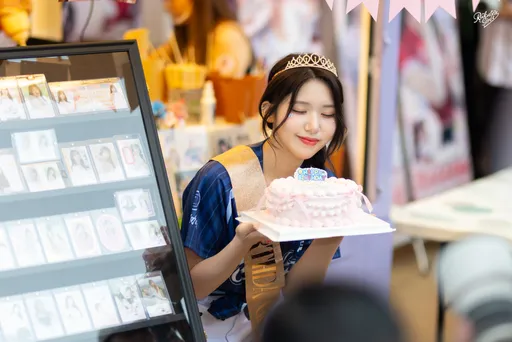 女神接棒生日！廉世彬在台慶生感動落淚　金佳垠喊話當有錢人