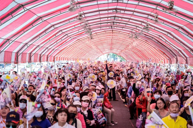 賴瑞隆26日成立小港後援會。翻攝畫面