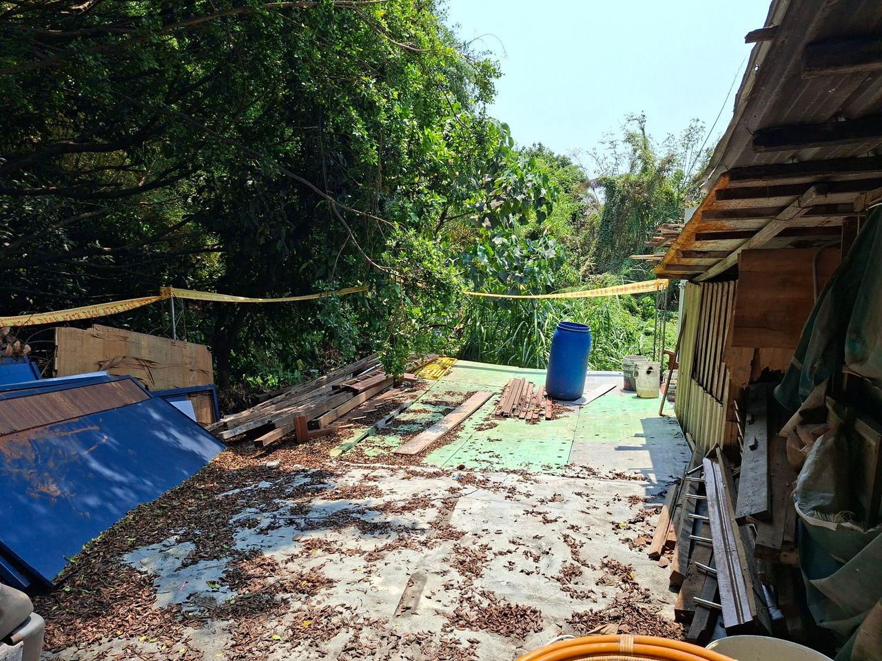 台中旱溪廢棄物放月餘未清反變多 環保局挨轟回應了