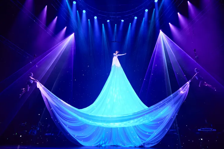 賴慧如這段高空搭長裙演出完美呈現。懸浮提供