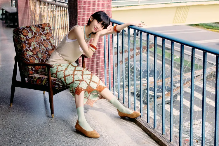 MAGY小牛皮沖孔舒適低跟鞋，2180元。品牌提供