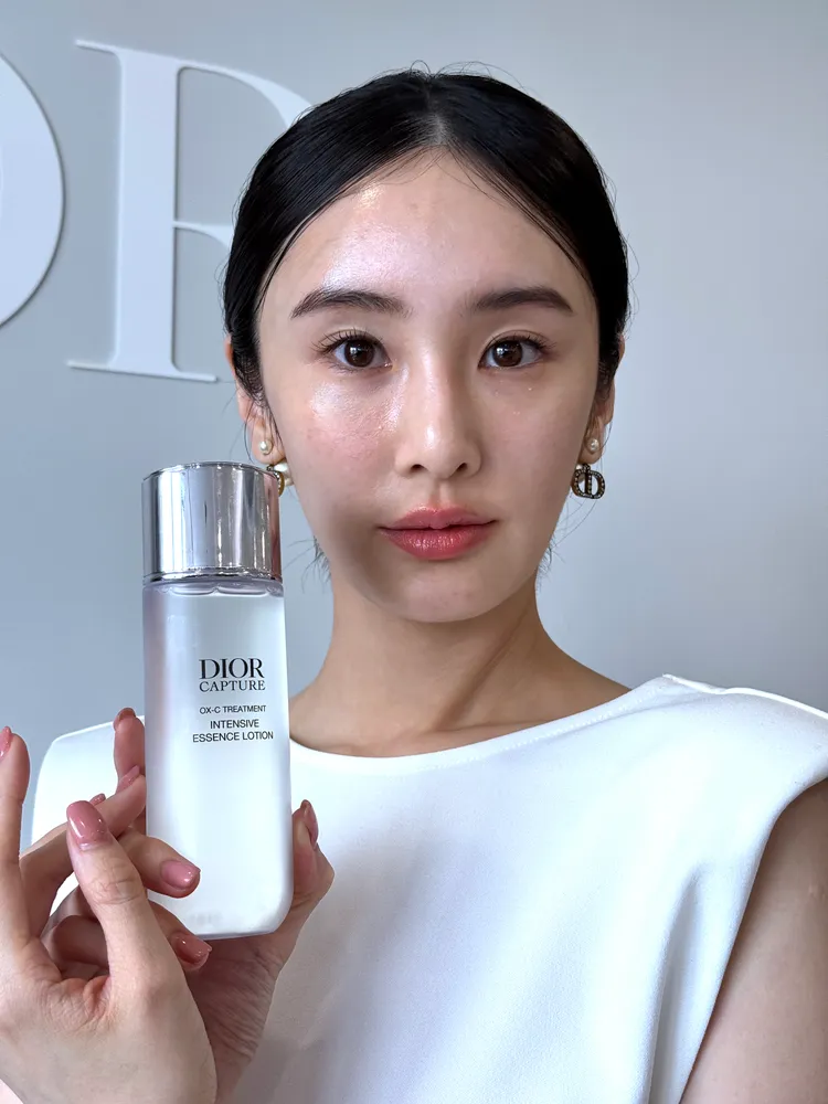 Dior推出迪奧逆時活氧奇肌露。張家玲攝