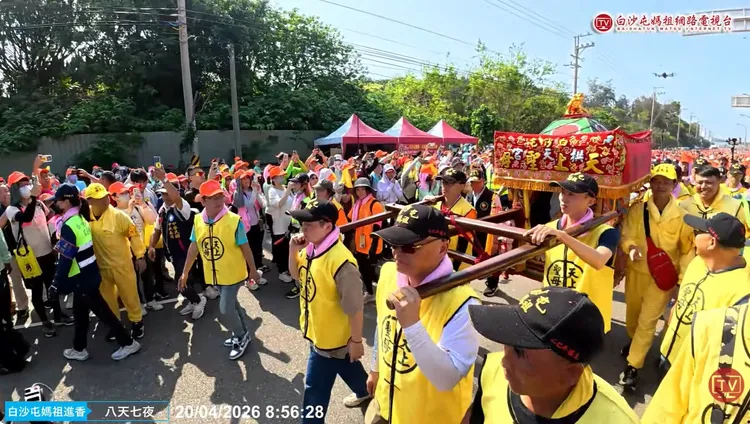 白沙屯媽祖八人大轎。翻攝「白沙屯媽祖網路電視台」