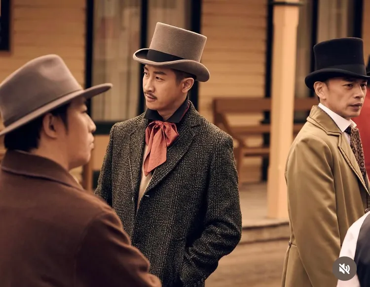 邱凱偉（中）表示會向阿Ken（右）取生意經。翻攝自邱凱偉IG