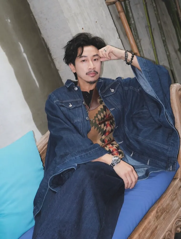 邱凱偉對做生意很有興趣。翻攝自邱凱偉IG