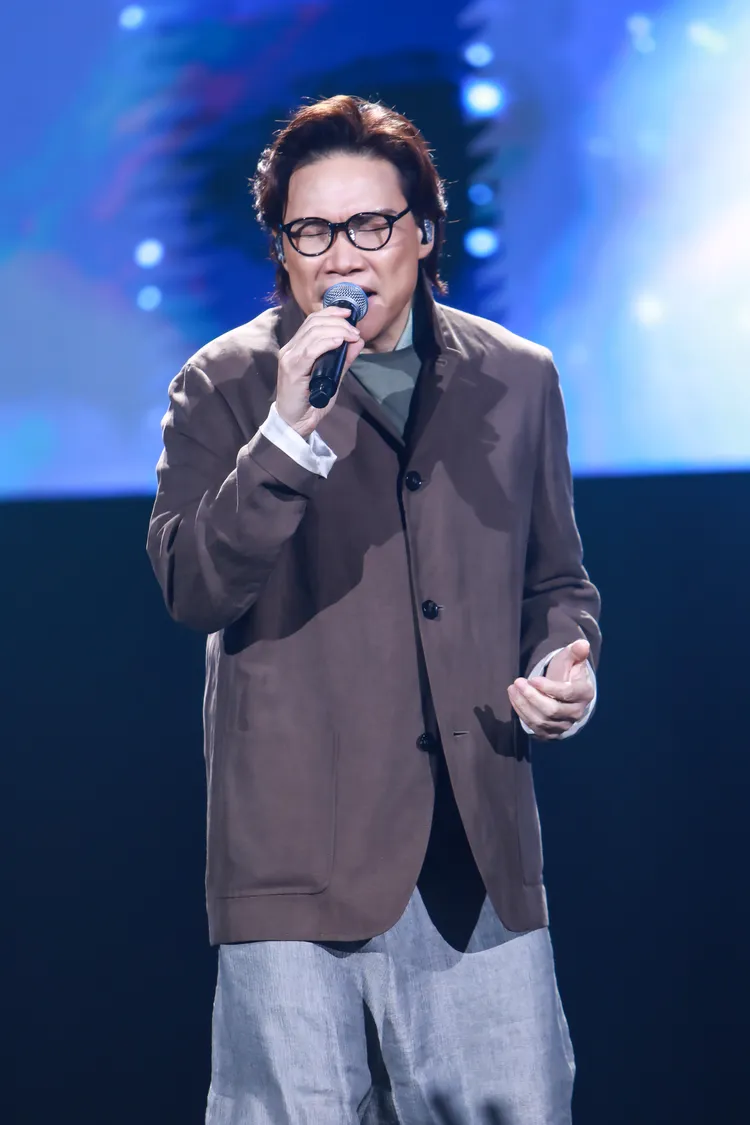 蘇永康經典歌曲連發，引起全場粉絲大合唱。遠傳電信、D-SHOW提供