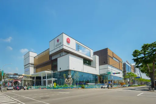 百貨商圈稀有泳池飯店宅　十四期精品案爆紅