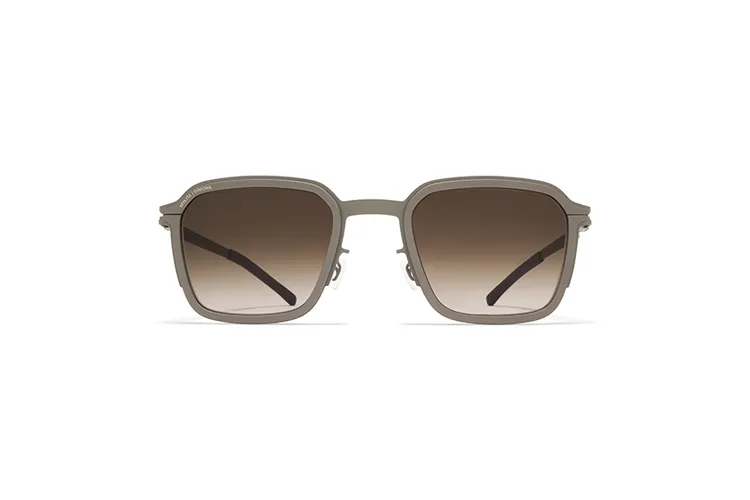 MYKITA X RIMOWA聯名系列Heritage MR002 Square（Clay Green），2萬4500元。品牌提供