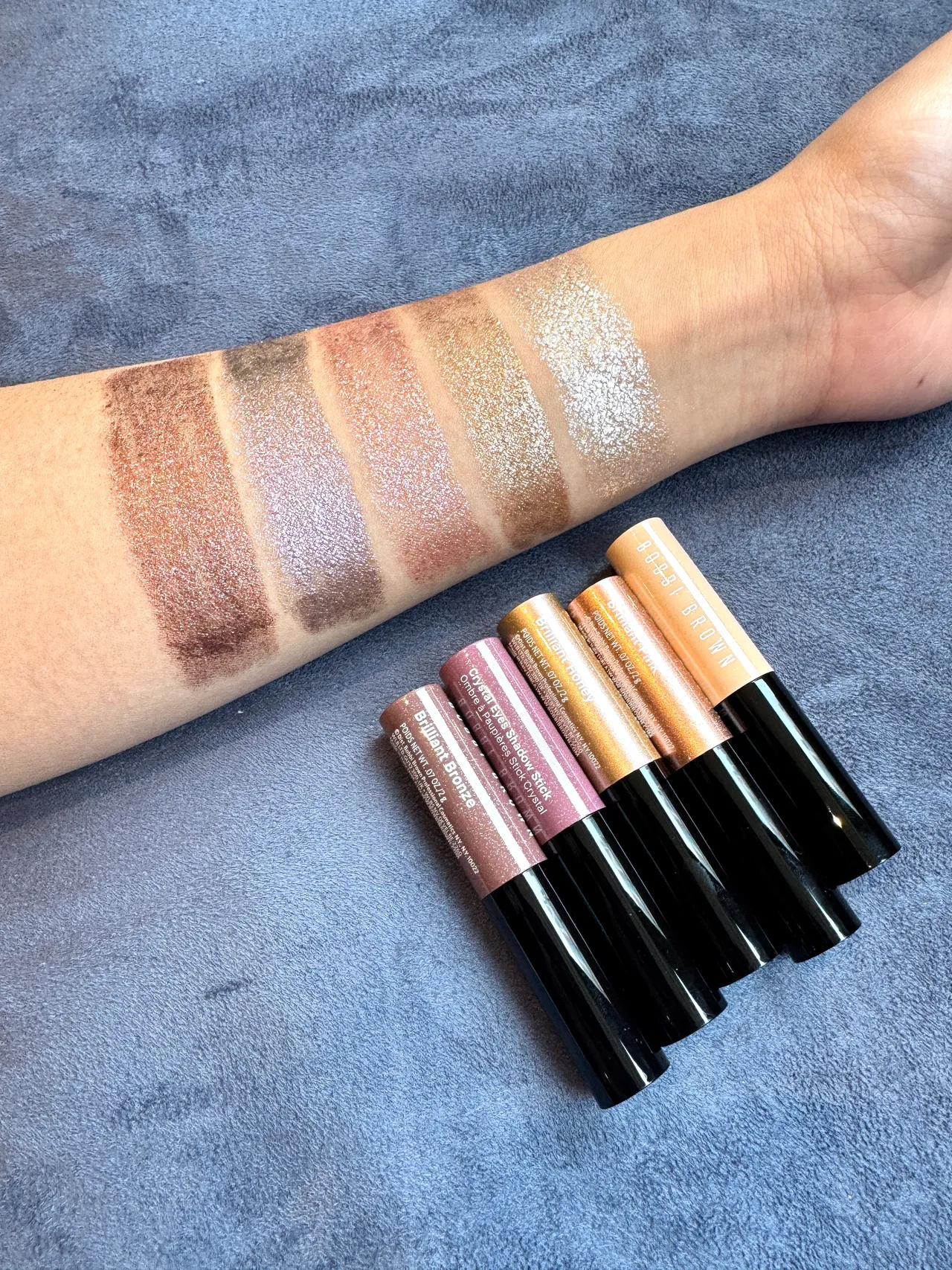 Bobbi Brown全新極致鑽石水感眼影棒共有5色選。張家玲攝