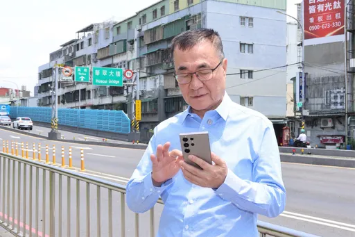 李四川開通threads貼近選民　直接站「華翠大橋狂滑脆」