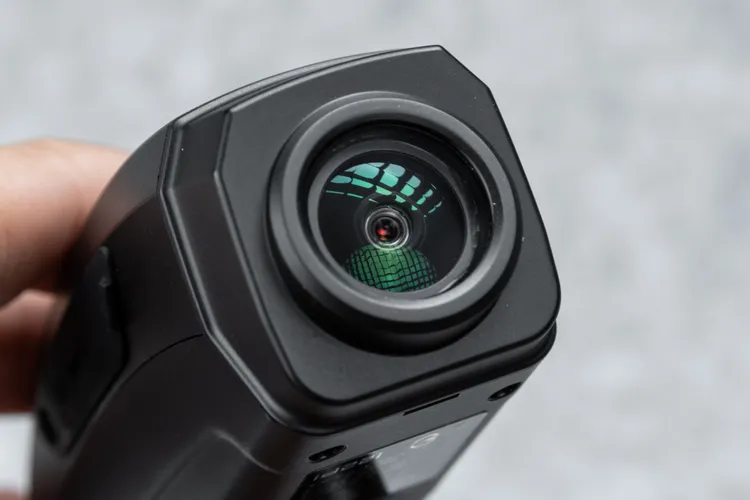 前鏡頭具備120度視角、F1.5光圈，支援4K/30fps（插值）、2K/30fps，以及1080p/30fps、60fps等多種錄影模式。業者提供