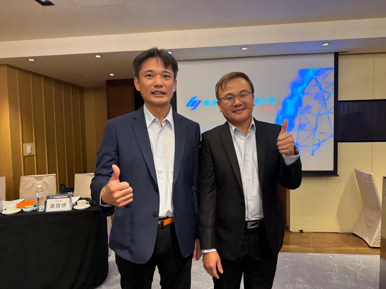 華洋精機董事長為邱見泰（左）、總經理蕭賢德（右）。呂承哲攝