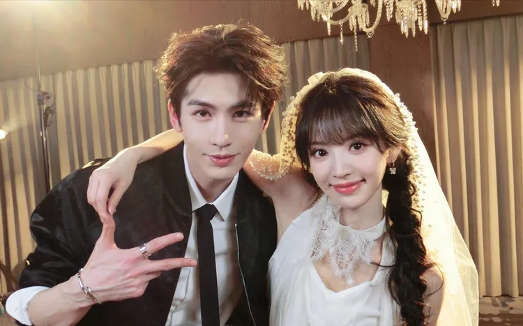 張凌赫與田曦薇的CP粉叫「田作之赫」。翻攝張凌赫微博