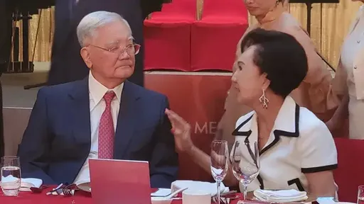 憶連戰訪中「最重要身教」　連勝文：謹言慎行謀定而後動