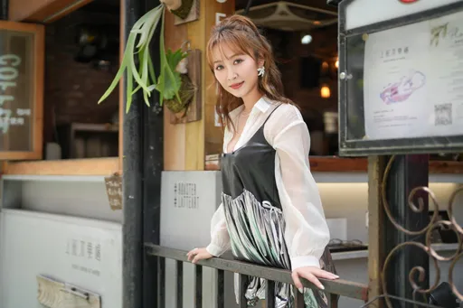 「大芭比」安苡葳隱形富豪身份被起底　超有錢！霸氣喊：我可以養男人