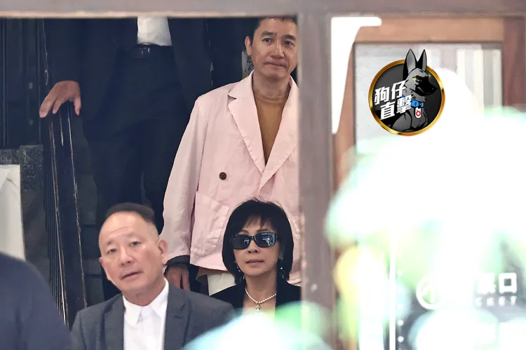 梁朝偉（上）來台宣傳電影《你是不會當樹嗎》，與劉嘉玲現身光點台北電影館。特勤中心攝