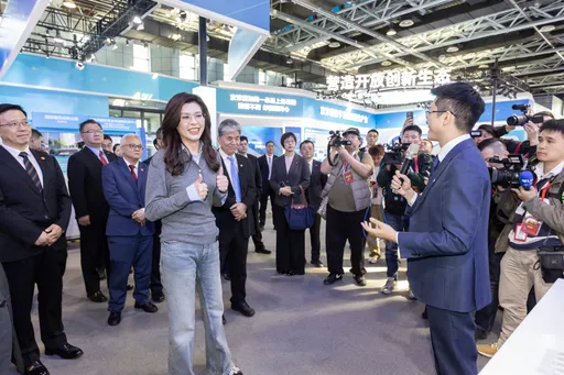 鄭麗文參觀「中國矽谷」中關村反思：下一個護國神山在哪裡？