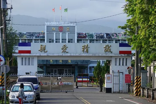 金六結營長下令播《八佰》被記申誡　Cheap：四行倉庫變統戰片？