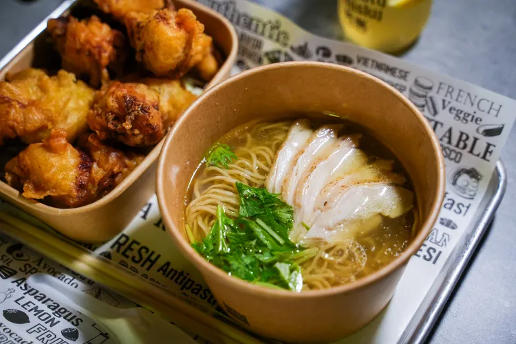 人氣拉麵店「旨燕」推出的全新餐車品牌「旨之台」。田欣雲攝