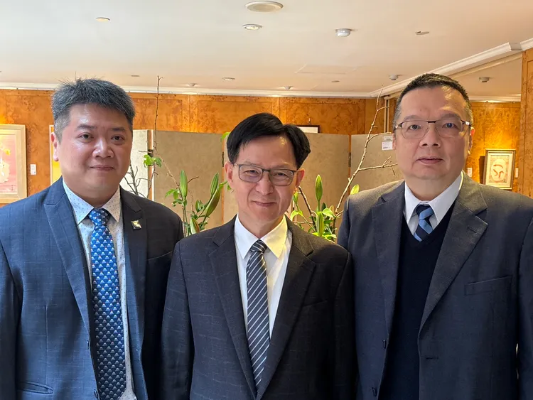 圖左至右分別為銳澤總經理曾建程、聖暉總經理賴銘崑、朋億總經理馬蔚。呂承哲攝