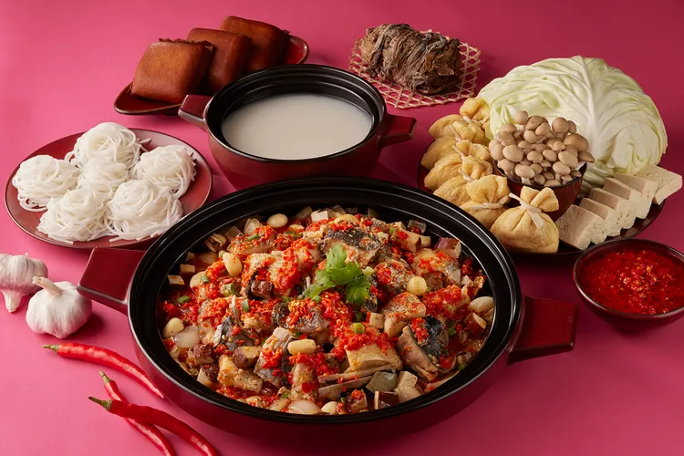 福容大飯店「福容大龍門‧桃園三味」即日起至7/5推出「剁椒魚頭煲」創意料理。業者提供