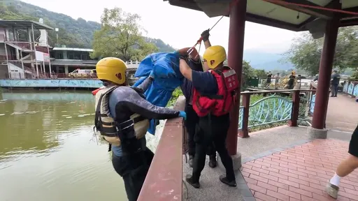 南投鯉魚潭釣客收線勾到重物　拉至水面驚見女浮屍