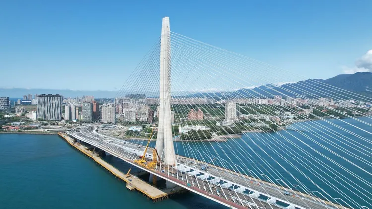 淡江大橋。公路局提供