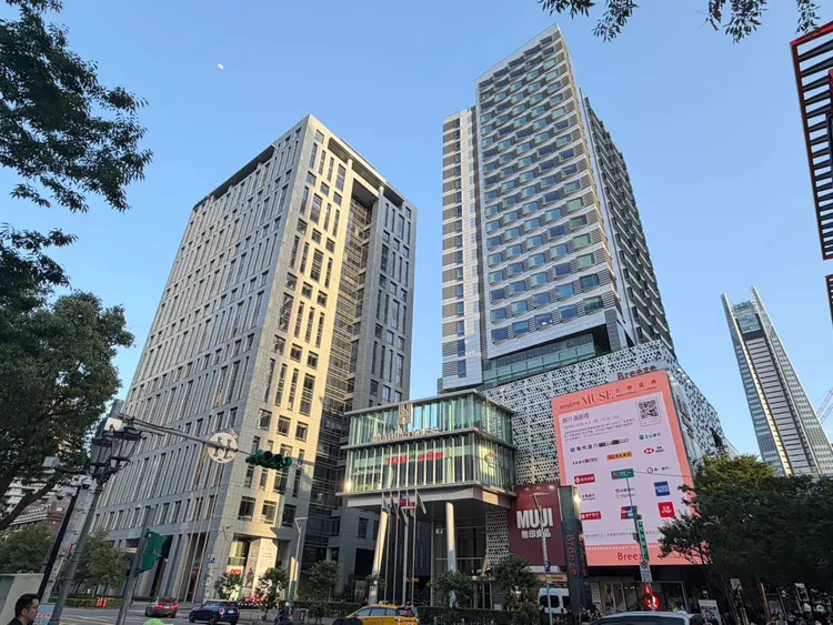 信義區大樓林立。江孟謙攝