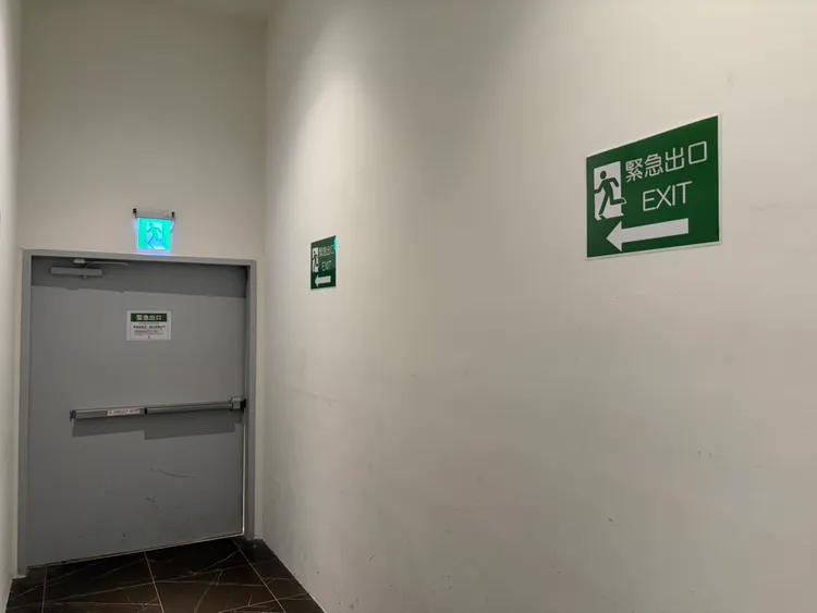 微風信義47樓逃生路徑。江孟謙攝