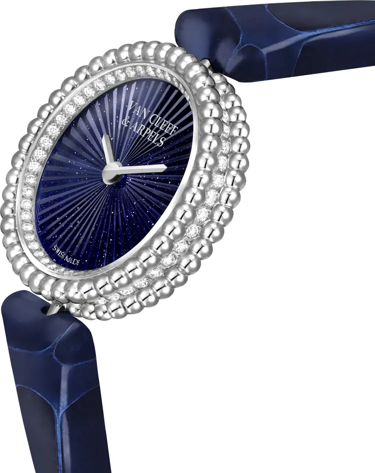 Perlée腕錶，23mm，白K金錶殼，砂金玻璃錶盤，短吻鱷魚皮錶帶，瑞士石英機芯，74萬5000元。品牌提供