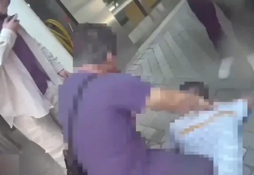 信義區驚險追逐！詐騙車手丟40萬車陣中捨命狂奔　警方火速壓制逮人