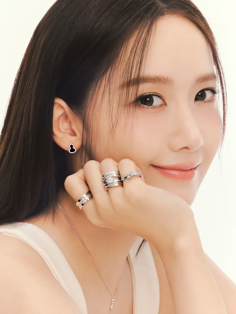 潤娥拍攝Qeelin春日形象大片。品牌提供