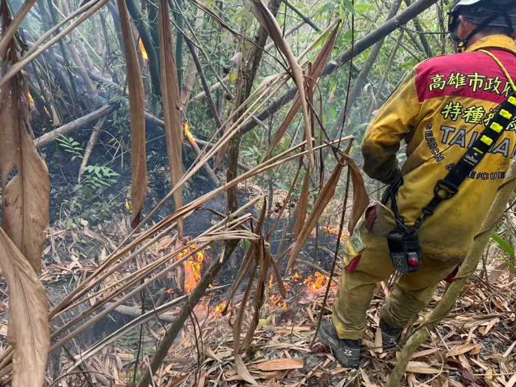 美濃、內門地區在3月底接連山林火災，市府呼籲民眾小心燭火。翻攝畫面