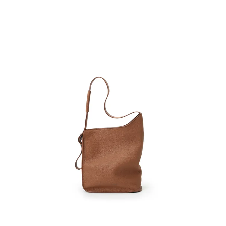 RABEANCO KEO Ergonomic小型水桶包，9700元。品牌提供