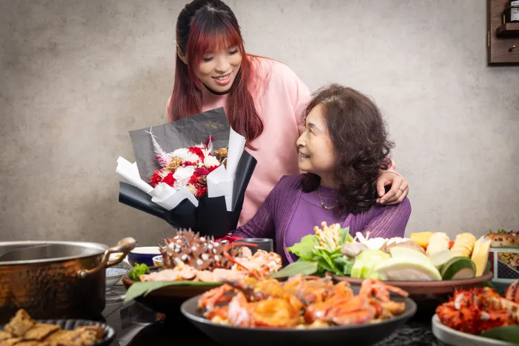 母親節與媽咪有約，享用美食共享天倫好時光。二本松餐飲集團提供