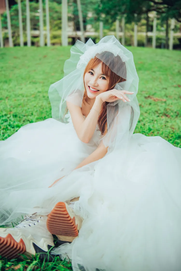 王宥忻二嫁同一位男人，兩人將補辦婚宴。​​​​台北法國巴黎婚紗提供