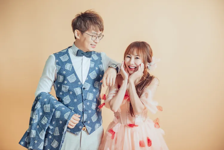 王宥忻幸福的婚紗照曝光 。​​​​台北法國巴黎婚紗提供