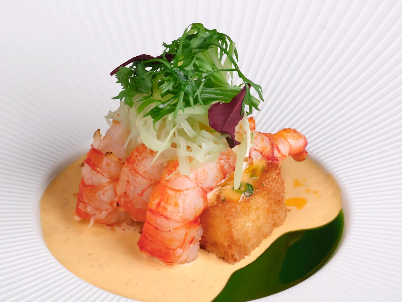 前菜炙烤龜山島胭脂蝦。日月千禧提供