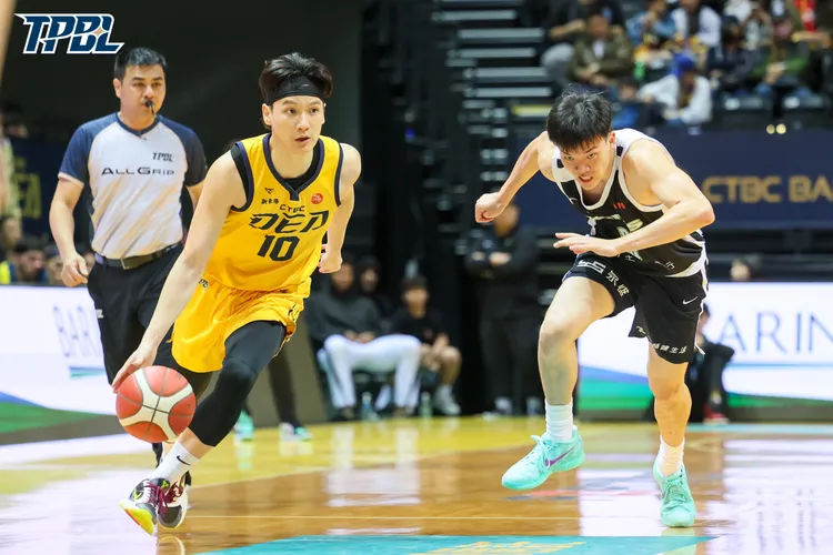 國王總教練認為主力球員發生太多低級失誤，後半場幾乎都讓本土板凳球員上場。TPBL提供