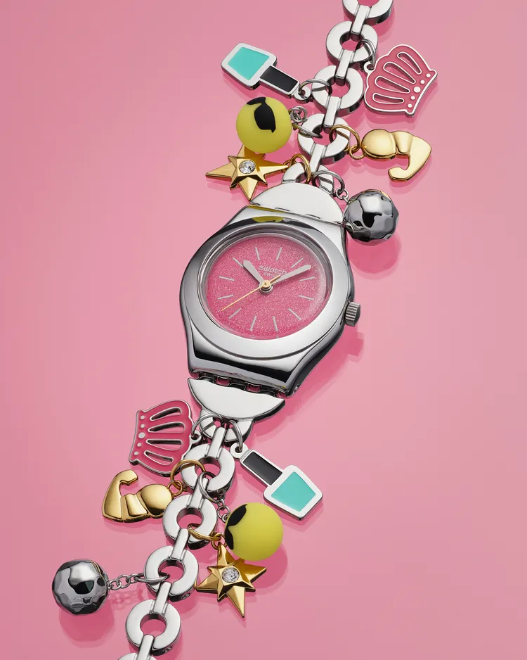 SWATCH 「THE CHARM OF MOM」腕錶YSZ101G，4350元。品牌提供