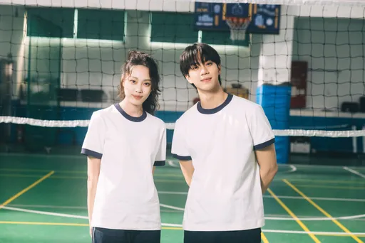 AcQUA貢丸重穿高中制服帥成這樣　女校生歌手圓夢喊學長