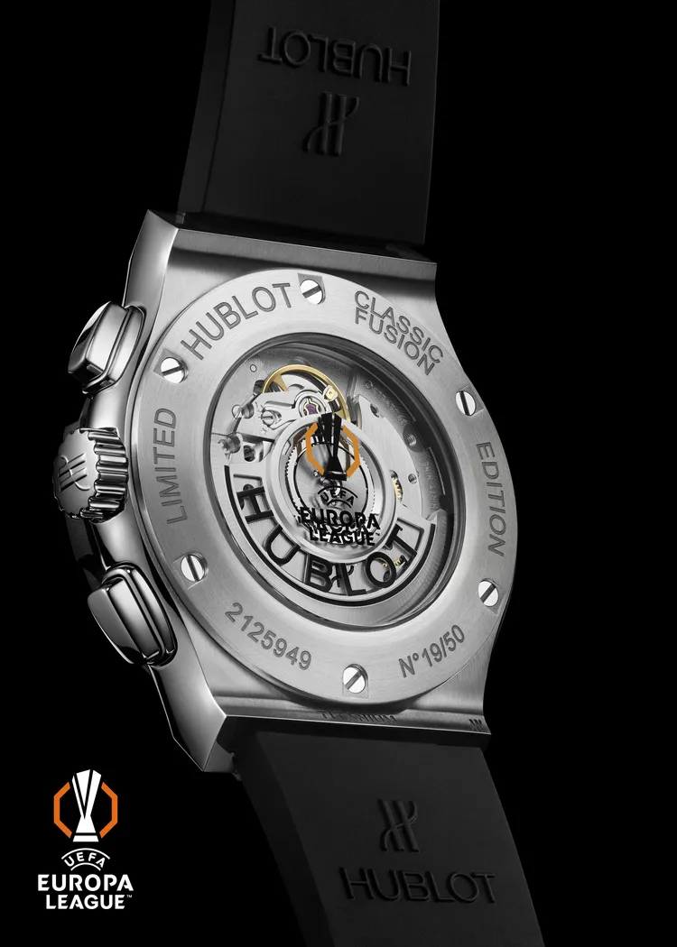 HUBLOT經典融合系列歐足超級聯賽計時碼錶，42mm，緞面及拋光鈦金屬錶殼，緞面黑色太陽紋錶盤，黑色天然橡膠錶帶，HUB1153自動上鍊計時機芯，動力儲存48小時，防水深度50米，限量50只，46萬元。品牌提供