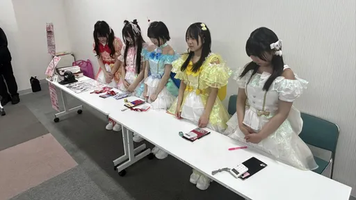 超慘！偶像女團活動「0人到場」　5美眉低頭呆立意外人氣飆升